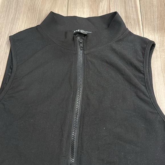 Top - Picture 4 of 6